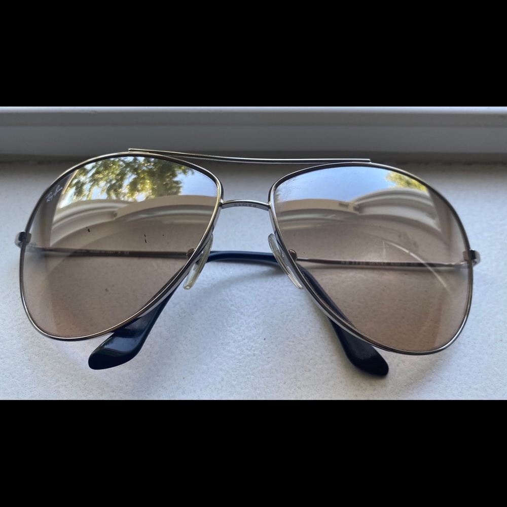RAY-BAN AVIATOR SUNGLASSES